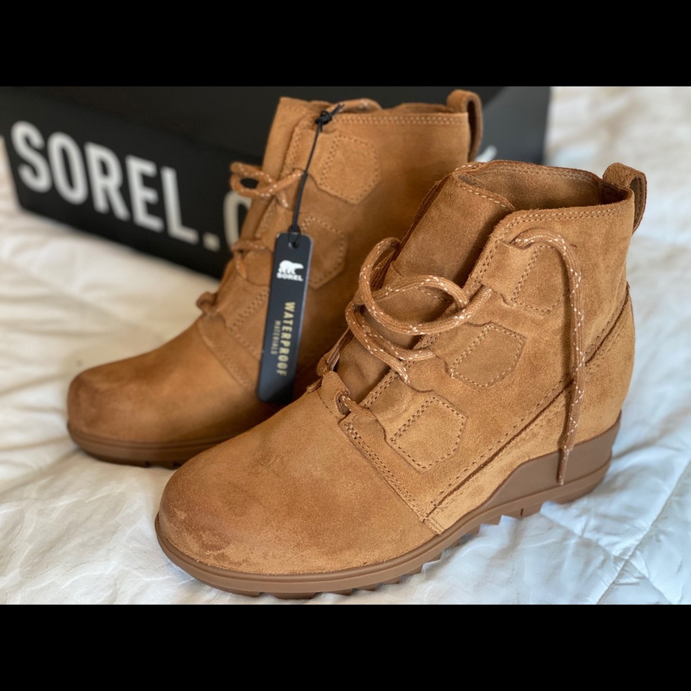 Sorel heeled winter boots